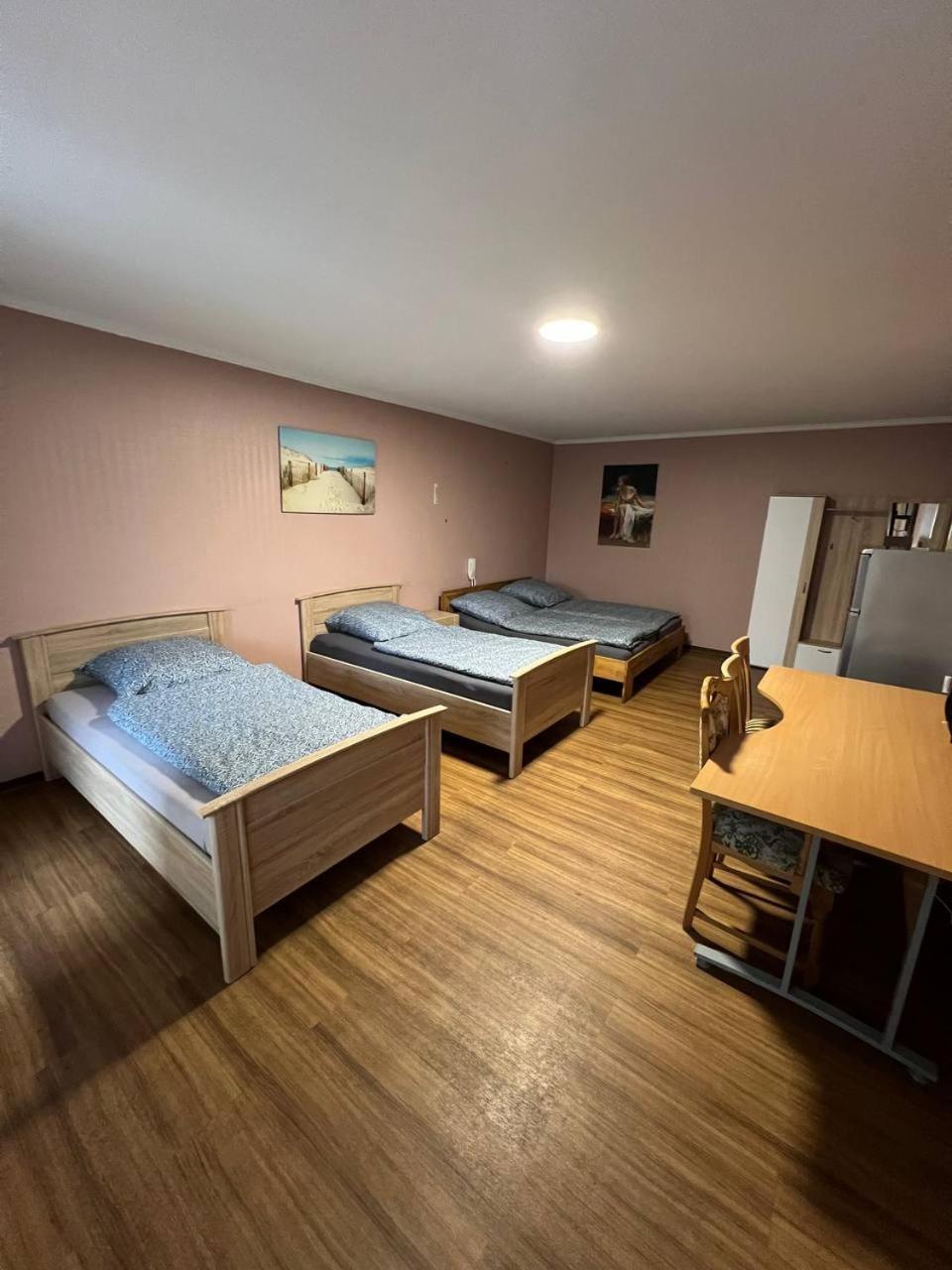 Messe Und Monteurzimmer Sehnde Luaran gambar