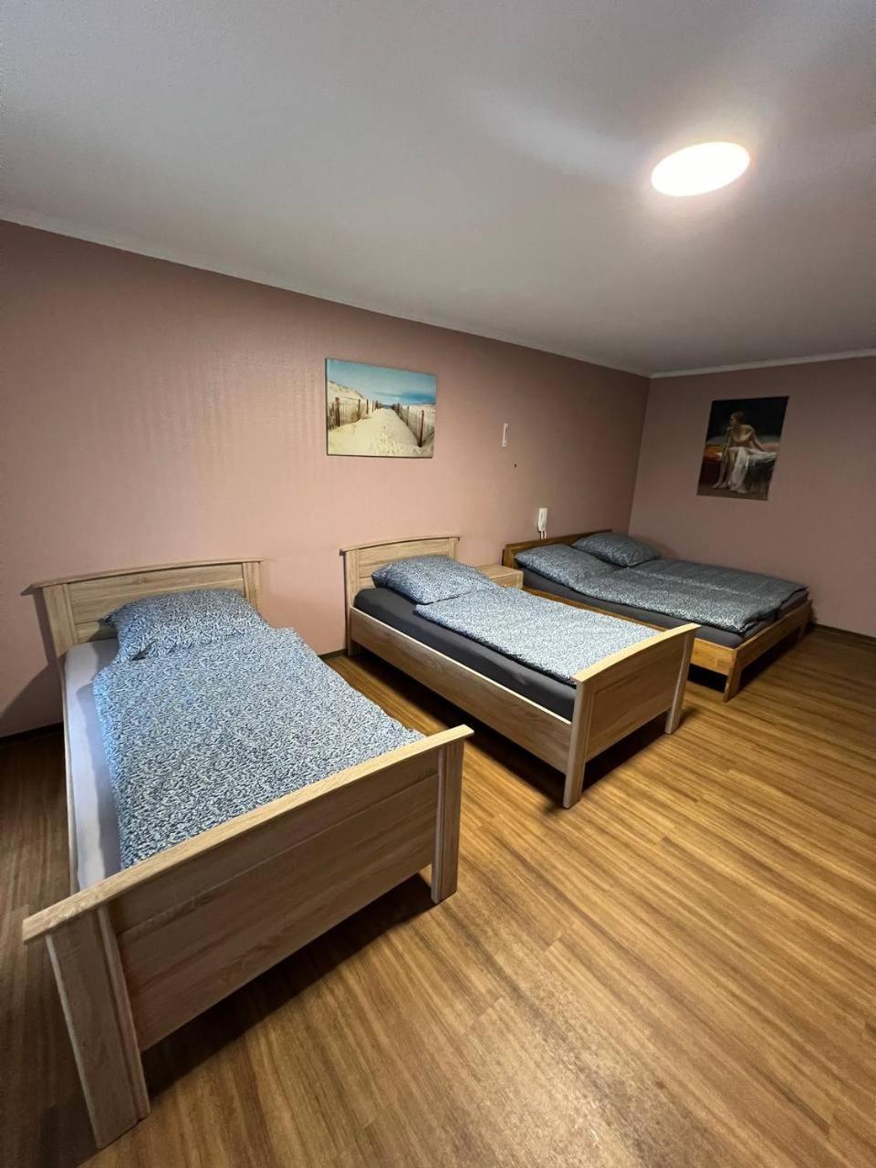 Messe Und Monteurzimmer Sehnde Luaran gambar